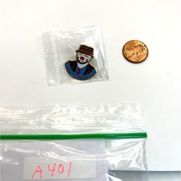 Vintage Cyprus 2001 Circus Clown Enamel Lapel Pin Collectible A401 - Picture 4 of 4